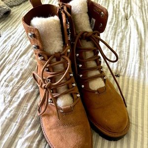 AERIE Lace up Fall Boots!